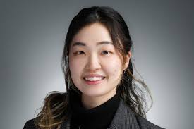 Melanoma survivors still forego sunscreen and use tanning beds