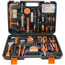 Cette boîte à outils contient l'essentiel du matériel nécessaire pour réparer votre vélo sur tous les terrains. Malette A Outils Valise De Bricolage 114 Outils Avec Une Mallette Noire Materiau Acier Plastique Hp502231