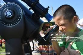 286 Amateur Astronomers Stock Photos, High-Res Pictures, and Images