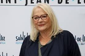 #miraculous ladybug #miraculous #josiane balasko #a famous actress #les. Josiane Balasko Les Realisateurs S Interessent Plus A Elle Qu Il Y A 10 Ans