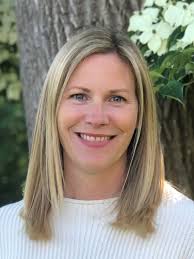 Julie Rollins's Instagram, Twitter & Facebook