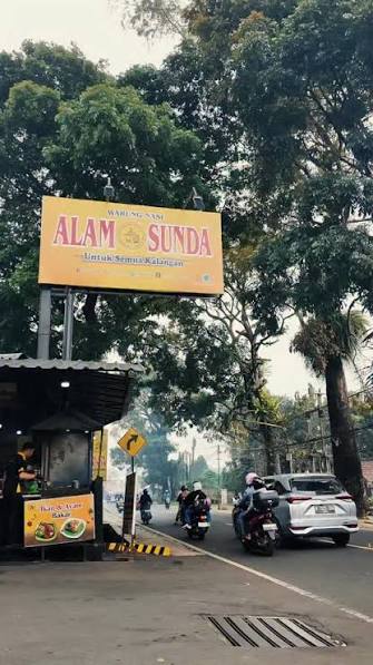 Karir Alam Sunda