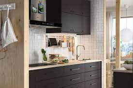 Cette petite cuisine est meublée de manière originale. Cuisine Ikea Nouveautes Meubles Ilot Credence Et Leurs Prix