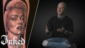 Marilyn Monroe Looks Stunning in Black-and-Grey