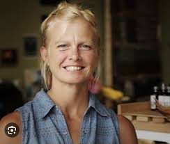 11879622-b1d1-4618-81ce-fd265feae783