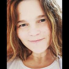 Amanda Hattaway's Instagram, Twitter & Facebook