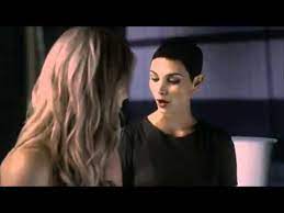 Actress laura vandervoort is one of my favorite actresses. V 2009 Ep 3 S 2lisa Laura Vandervoort Se Tranforme Youtube