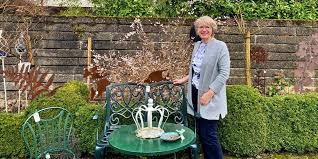 Diy inspiration für ein terrassen makeover in schattenlage mit vorher nachher bildern und selbst gebauten diy upcycling pflanzkübeln. Private Garten Inspiration Liebevoll Exklusiv Und Kostenlos Kanton