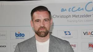 Sports christoph metzelder 'confesses' over child exploitation allegations. Prozess Gegen Christoph Metzelder Startet Im April Promiflash De