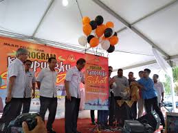 Ketua polis daerah port dickson supt aidi sham mohamed berkata pasukan petugas pematuhan sop pkpp terdiri daripada anggota polis ibu pejabat daerah port dickson, penguat kuasa majlis perbandaran port dickson (mppd) dan penguat kuasa kesihatan pejabat kesihatan daerah port. Kampungku Sihat Inisiatif Kkm Perangi Ncd Malaysia Aktif