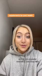 Nicole Vari's Instagram, Twitter & Facebook