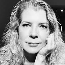 Claire Whitbread (@CMWhitbread)