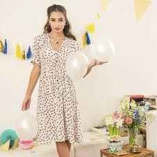 Retrouvez tous les magazines la maison victor et les patrons papier disponibles à l'atelier de la création. Robe Romina Romantische Jurken De Jurk Jurkpatroon