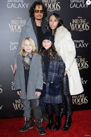 Court documents filed by attorneys for the rock singer's widow, vicky cornell, and their children, toni and christopher nicholas cornell, said a confidential settlement had been reached. Chris Cornell Sa Femme Vicky Karayiannis Et Leurs Enfants Christopher Nicholas Et Toni En Decembre 2014 A New York Pour L Avant Premiere D Into The Woods Purepeople