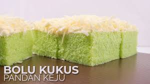 Bolu kukus santan pandan ini merupakan salah satu variasi dari kue bolu dengan aroma pandan yang begitu khas sehingga kue ini menjadi salah satu kue favorite bagi kalangan masyarakat. Bolu Kukus Pandan Keju Pandan Cheese Steamed Cake Youtube