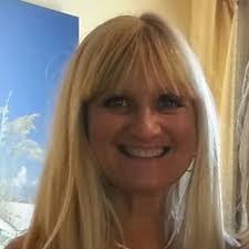 Maria Llorente's Instagram, Twitter & Facebook