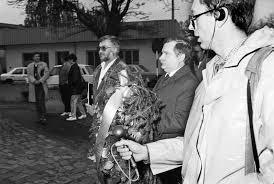 Lech wałęsa był wśród przywódców strajku w swoim zakładzie pracy w grudniu 1970 roku. Co Kryje Oddzialowe Archiwum Ipn W Rzeszowie 31 Lat Temu W Stoczni Gdanskiej Spotkali Sie Kandydaci Na Senatorow I Poslow Z Ramienia Komitetu Obywatelskiego Solidarnosc Przed Wyborami 4 Czerwca 1989 R