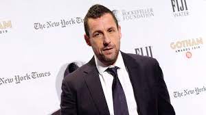 Murder mystery, adam sandler, jennifer anniston ve luke evans gibi yıldız isimleri bünyesinde barındıran 2019 yapımı bir komedi filmidir. El Este Renumit Insa Putini O Stiu Pe Sotia Sa Cum Arata Jacqueline Partenera Lui Adam Sandler