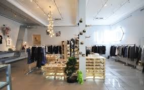 Best buy is a popular electronics company with branches in almost every city in the u.s and even in a few cities outside the country. Loud Lifestyle Store Dusseldorf Zentrum Damenschuhe Herrenschuhe Herrenmode Damenmode