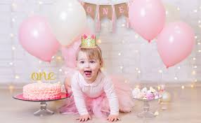 Check spelling or type a new query. Amazon Com Decoracion Para El Primer Cumpleanos De La Nina Del Primer Cumpleanos Suministros De Fiesta De Oro Rosa Bandera De Feliz Primer Cumpleanos Numero 1 Globo Y Corona Arco De