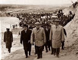 Canalul negru vodă paralel cu drumul care merge spre portul basarabi (din murfatlar). Ce E Pentru Tine Canalul DunÄƒre Marea NeagrÄƒ Canalul MorÈ›ii Sau Magistrala AlbastrÄƒ Foto Video