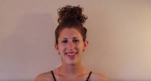How To Pineapple Short Wavy Curly Hair Curly Hair Styles Medium Short Hair Medium Length Curly Hair