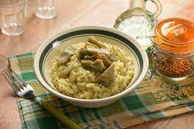 Il risotto ai carciofi è un grande classico della cucina italiana, fatta di sapori autentici, ricette semplici, ingredienti freschi e di stagione, di quelli. Risotto Ai Carciofi Cremoso Con Il Bimby La Ricetta Facile E Gustosa