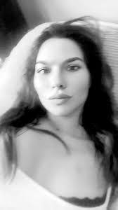 Sharon Costanzo's Instagram, Twitter & Facebook