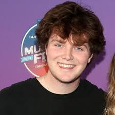 Why Alex Warren's Podcast Is a Space to Share "Traumatic Experiences"