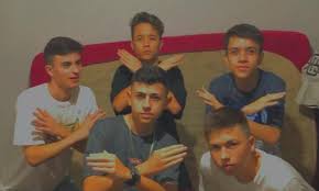 Free fire pc is a battle royale game developed by 111dots studio and published by garena. Prefeitura De Paranagua Parnanguaras Participam De Campeonato Nacional De Jogos Eletronicos