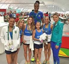 She became best known for her skills on the balance beam, and came in 5th place in the individual event finals. Flavia Saraiva A Pequena Mais Querida Do Time Brasil Esportes Estadao