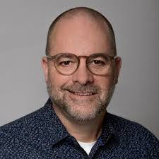 Justine Floyd's Instagram, Twitter & Facebook