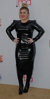 Kelly Clarkson In 2020 Celebrity Red Carpet Fashion Celebs