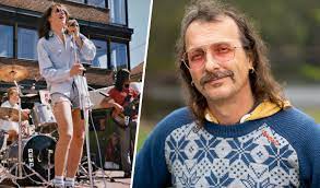 Celebrities compete each week on a farm mimicking the life of norwegian farmers 100 years back. Da Eg Var 20 Thomas Felberg Brende Bilete Av Sissel Kyrkjebo Pa Tv