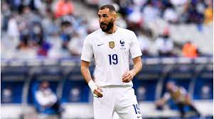 He was replaced by fellow striker olivier giroud in the 41st minute on tuesday. L845lq0km5ypxm