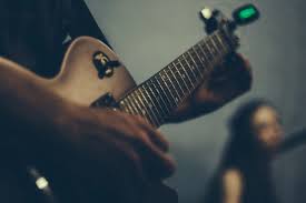 Using a clip on tuner is one of the easiest and most reliable methods for tuning your guitar. How To Use A Clip On Tuner Northville Guitar Lessons Michigan S Premier Guitar School