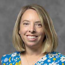 Sara Warr's Instagram, Twitter & Facebook