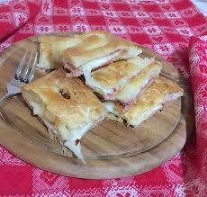La pasta brisé fatta in casa, totalmente imparagonabile a quella che si compra al supermercato. Torta Salata Prosciutto E Formaggio Una Pigra In Cucina