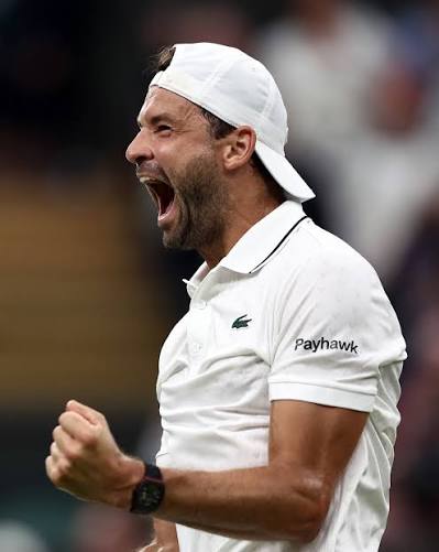 Just a few tears in the building rn 🥹♥️ #Wimbledon | #Dimitrov