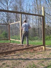 Diy china plate small garden fence bordering. Fence For Our Vegetable Garden Farmer S Daughter