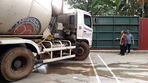 Sep 01, 2020 · harga beton jayamix nusa tenggara timur per kubik, per m3 di wilayah provinsi nusa tenggara timur (ntt) indonesia beton jayamix sangat membantu pembangunan khususnya bagi bangunan yang kontruksi bangunannya menggunankan beton cor diantaranya untuk pengecoran dak cor lantai beton bangunan betingkat lantai 1, lantai 2, lantai 3, lantai 4 dan lantai 5. Harga Jayamix Beton Murah Per M3 Juni 2021 Biaya Satu Mobil Molen