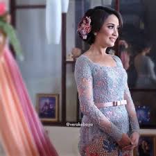 Cari produk setelan olahraga wanita lainnya di tokopedia. Cara Mudah Mendesain Dan Menjahit Kebaya Wanita Sesuai Bahan Kainnya
