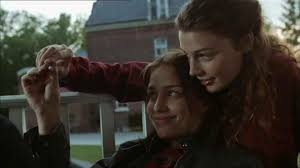 Piper perabo, jessica paré, mischa barton, jackie burroughs, mimi kuzyk, graham greene, emily vancamp, amy stewart, caroline dhavernas. Lost And Delirious Lost Girl Tv Couples I Movie