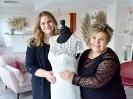 Kann ich ein weißes brautkleid auch noch mit 40 tragen? Duisburg Hat Jetzt Ein Geschaft Fur Brautkleider Second Hand Waz De