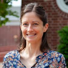 Julie Land's Instagram, Twitter & Facebook