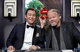 Kristian luuk och domaren fredrik lindström leder sveriges mest populära frågeprogram. Gott Att Klamma Till Fjolarets Vinnare Sydsvenskan