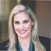 Lauri Mccormick's Instagram, Twitter & Facebook