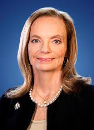 Karen Cox's Instagram, Twitter & Facebook