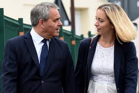Remarié avec emmanuelle gontier, dont il a eu des jumeaux, malo et ambre. 99qxjvlpliu2fm