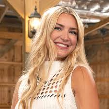 Hayley Farmer's Instagram, Twitter & Facebook